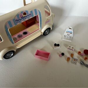 Cream and Pink Ice Cream Truck Playset